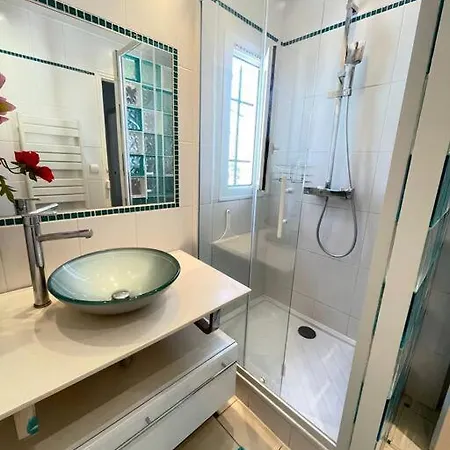 Maison Des Oliviers : Maison 5 Prs, 400m Plages Антіб