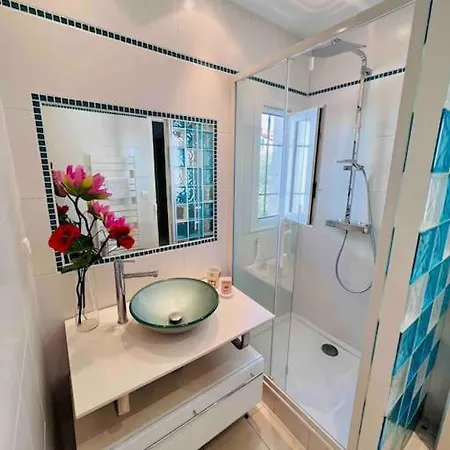 Maison Des Oliviers : Maison 5 Prs, 400m Plages Вілла Антіб